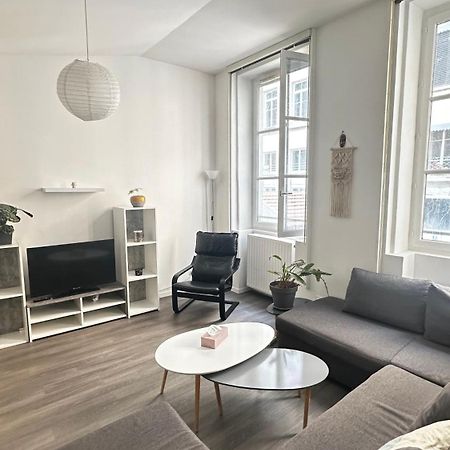 Solo Apartment Лион Екстериор снимка