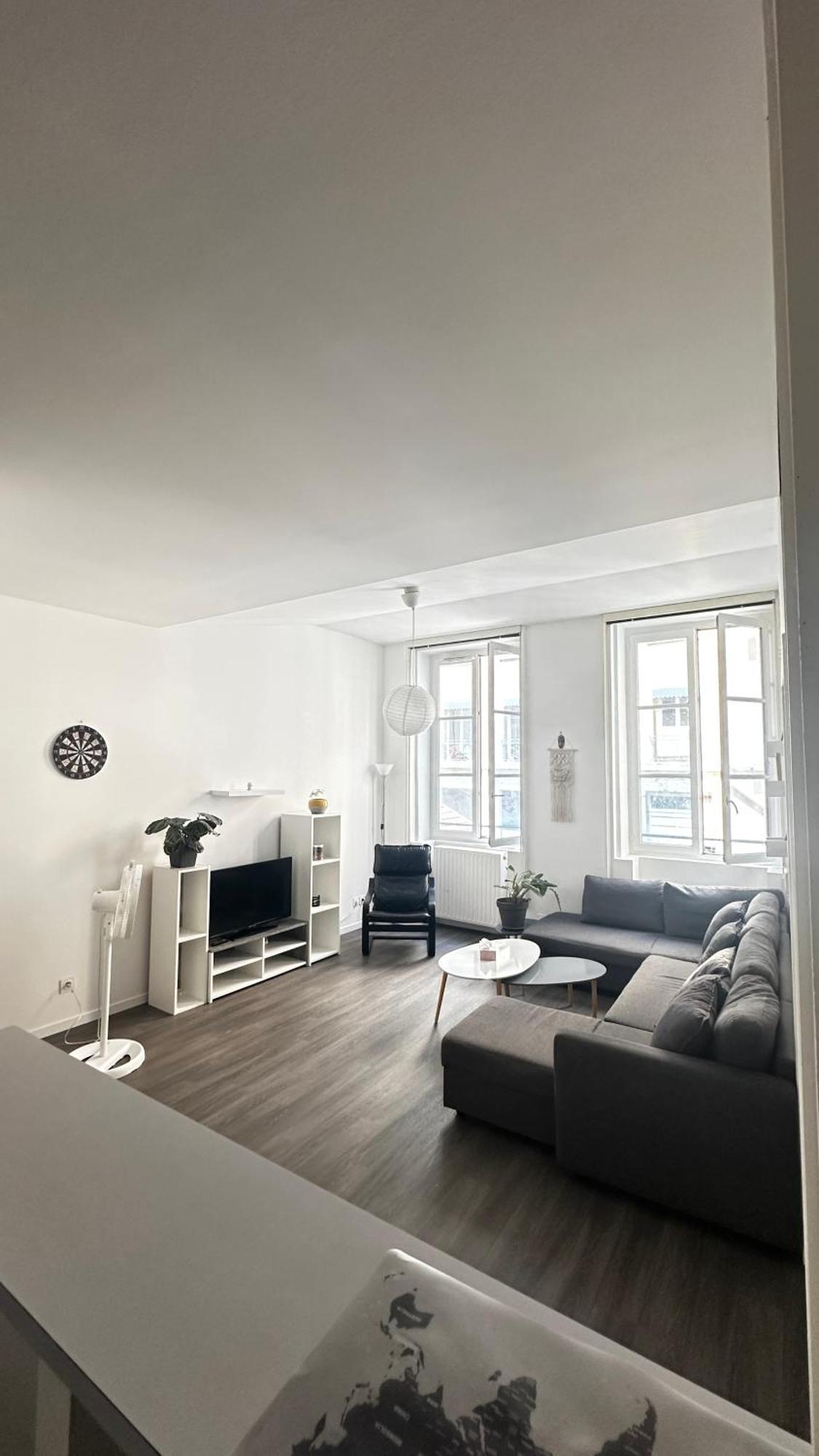 Solo Apartment Лион Екстериор снимка
